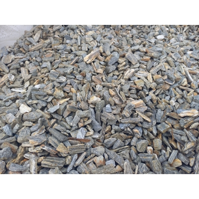 Kora Kamienna szaro-brązowa gnejsowa 8-16 mm kamień naturalny gnejs do ogrodu 1000 kg TONA