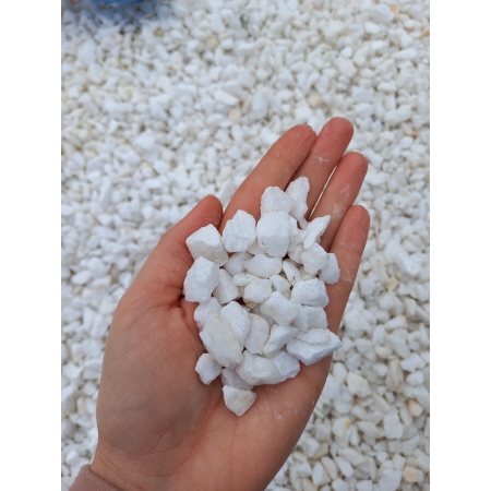 Grys śnieżnobiały grecki Thassos 8-16 mm nowoczesny kamień do ogrodu 1000 kg TONA