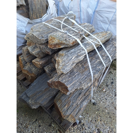 Szpilki gnejsowe ozdobne z kory kamiennej pasiaste 20-120 cm 1000 kg TONA