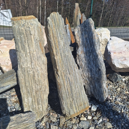 Szpilki gnejsowe ozdobne z kory kamiennej pasiaste 20-120 cm 1000 kg TONA