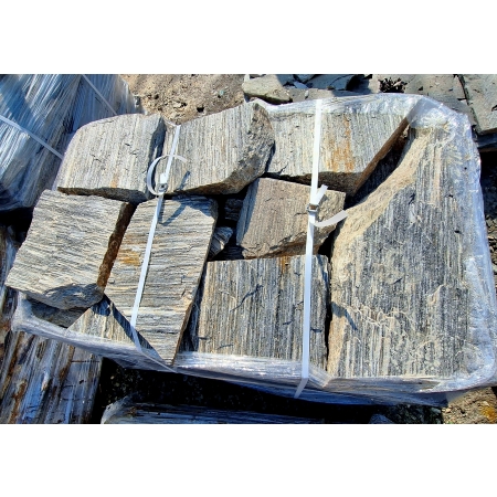 Kamień naturalny gnejs pasiasty ścieżkowy na ścieżkę grubość 5-8 cm 1000 kg TONA