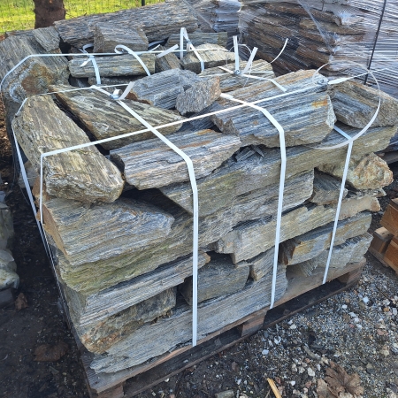 Szpilki gnejsowe ozdobne z kory kamiennej pasiaste 20-120 cm 1000 kg TONA