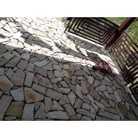 Gnejs Szaro-Złoty kamień naturalny elewacyjny na elewację ścianę mała płytka 1-3 cm