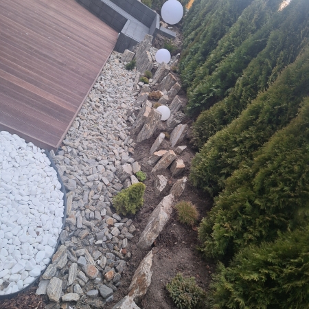 Szpilki gnejsowe ozdobne z kory kamiennej pasiaste 20-120 cm 1000 kg TONA