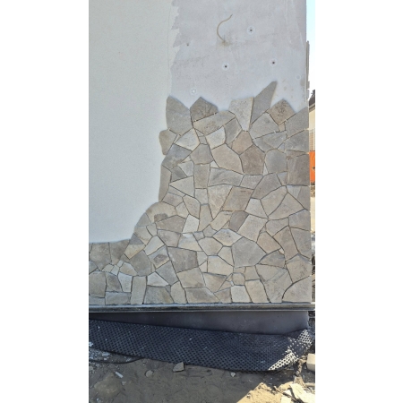 Gnejs Beżowy kamień naturalny elewacyjny na elewację ścianę mała płytka 1-3 cm